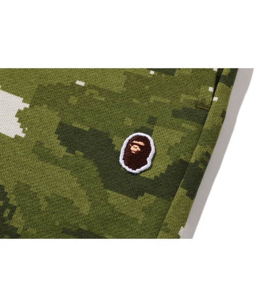 A BATHING APE(アベイシングエイプ)の「MULTI PIXEL CAMO WIDE LEG SWEAT PATNS(スウェットパンツ・メンズ・ブラック/グリーン・X-LARGE/LARGE/SMALL/MEDIUM)」の6枚目の写真