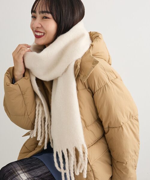 Green　Parks（グリーンパークス）の「ボリュームマフラー（マフラー・レディース・ブルー系その他/レッド/ブラック系その他4/オフホワイト/グレー/ピンク系その他・FREE）」の2枚目の写真