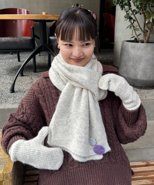 ＊ちぃちゃんちゃあちゃん様＊ハンドメイド　マフラー　あったか　マット セール】缶バッチ付きマフラー×手袋3点セット（マフラー）｜CIAOPANIC