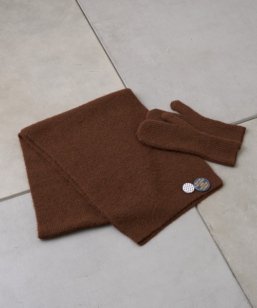 CIAOPANIC TYPY(チャオパニックティピー)の「缶バッチ付きマフラー×手袋3点セット(マフラー・レディース・ブラウン/アイボリー/サックスブルー/グレー・ONE SIZE)」の11枚目の写真