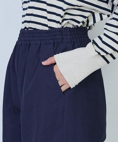 LOISIR（ロワズィール）の「コットンタイプライターワイドパンツ（その他パンツ・レディース・キナリ/ネイビー・M/MT）」の20枚目の写真
