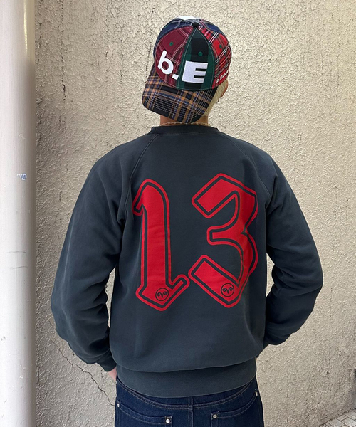 ARIES（アリーズ）の「【ARIES / アリーズ】 Faded Supportive Finger Raglan Sw AR2002104（スウェット・レディース・ブラック・MEDIUM）」の4枚目の写真