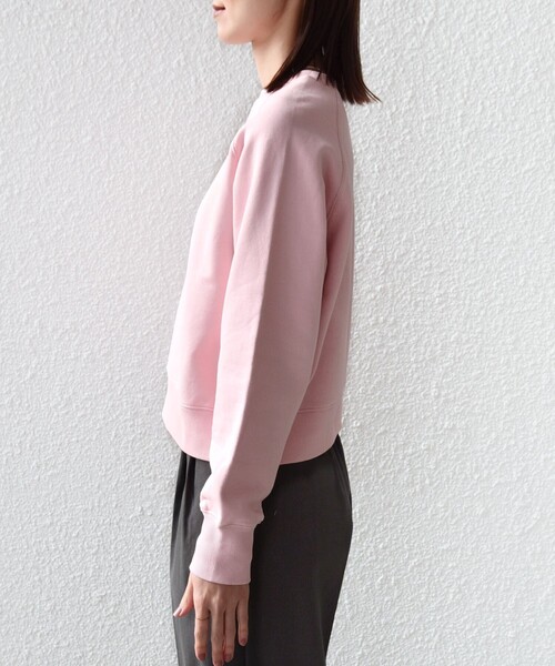 SHIPS（シップス）の「【SHIPS別注】TENNESSEE:〈洗濯機可能〉ロゴ スウェット（スウェット・レディース・ピンク/チャコールグレー・ONE SIZE）」の5枚目の写真