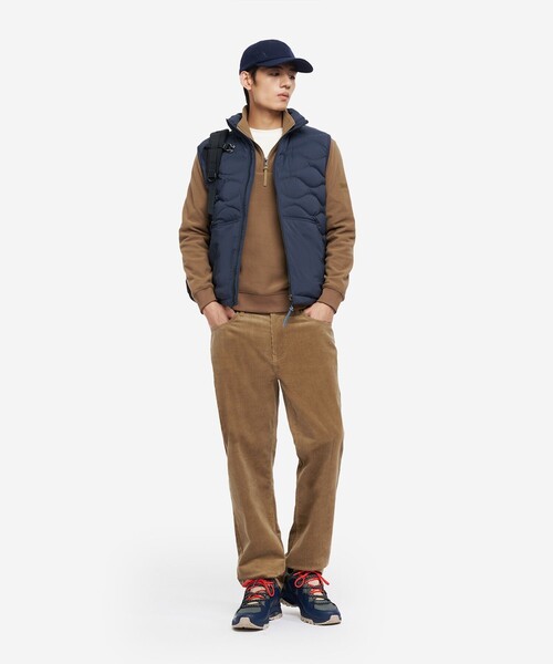 AIGLE（エーグル）の「撥水 キルティング ジップアップダウンベスト（ダウンベスト・メンズ・ダークネイビー/レッド/ベージュ・M/L）」の4枚目の写真
