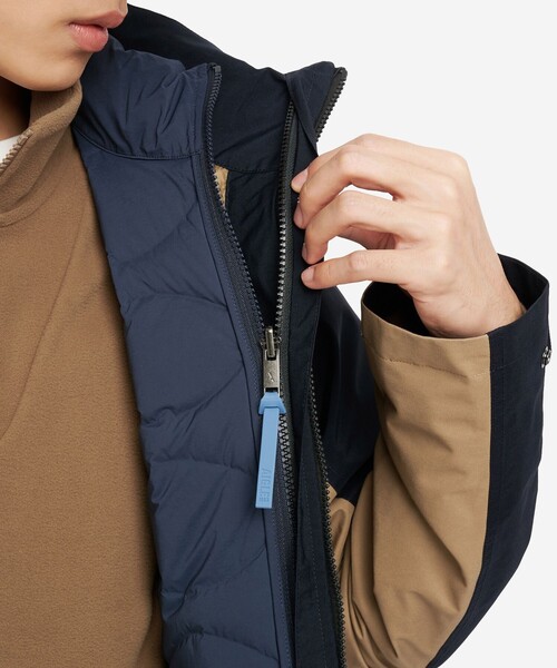 AIGLE（エーグル）の「撥水 キルティング ジップアップダウンベスト（ダウンベスト・メンズ・ダークネイビー/レッド/ベージュ・M/L）」の7枚目の写真