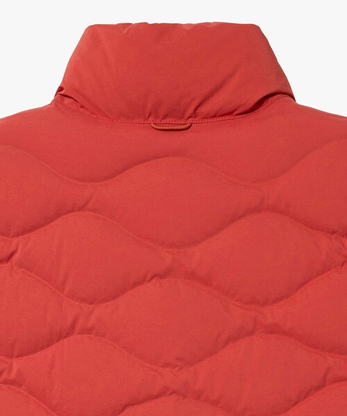AIGLE（エーグル）の「撥水 キルティング ジップアップダウンベスト（ダウンベスト・メンズ・ダークネイビー/レッド/ベージュ・M/L）」の18枚目の写真