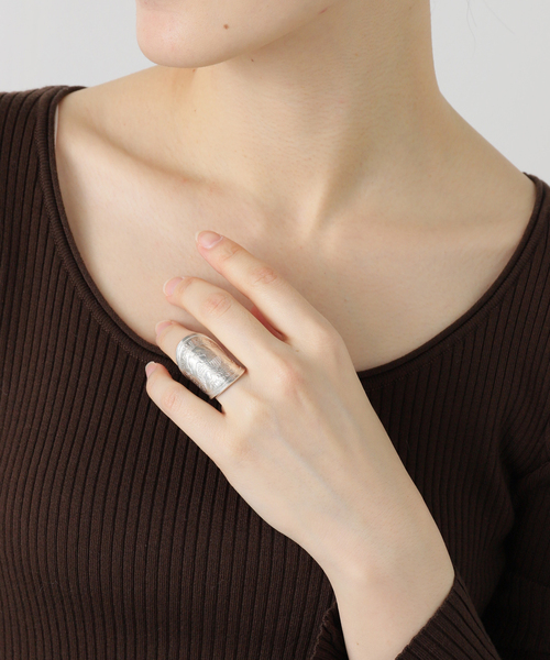 FRAMeWORK（フレームワーク）の「GIGI/ジジ altimis capped dust リング（リング・レディース・シルバー・11/15 ）」の2枚目の写真