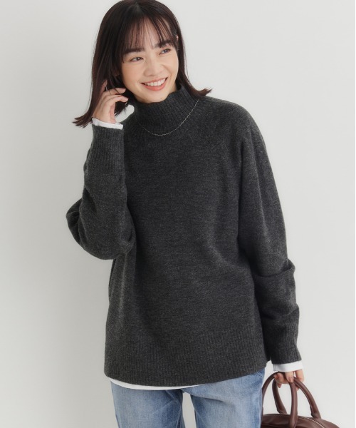 Right-on（ライトオン）の「【HONEYSUCKLE ROSE】ハイネックセーター (ボリューミーシルエット / 保温性 / レイヤードコーデ)（ニット/セーター・レディース・ブラウン/ダークグレー/グレー・M/L/S）」の8枚目の写真