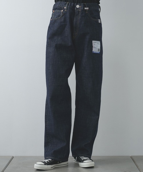 Maison MIHARA YASUHIRO(メゾンミハラヤスヒロ)の「【in・stru(men-tal).】【Maison MIHARAYASUHIRO / メゾンミハラヤスヒロ】ONE WASHED SELVAGE DENIM STRAIGHT PANTS(デニムパンツ・メンズ・ブラック/インディゴブルー・48/46/44)」の1枚目の写真