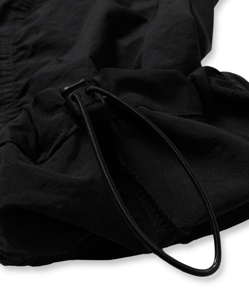 BROWNBREATH(ブラウンブレス)の「TAG NYLON SHIRRING PANTS - BLACK(その他パンツ・レディース・その他・L/XL/S/M)」の7枚目の写真