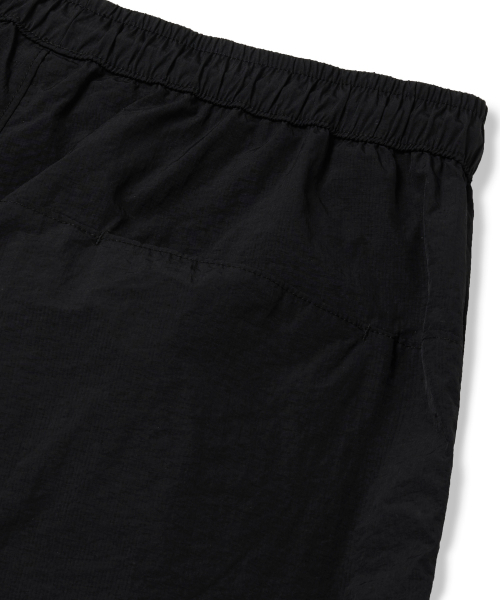 BROWNBREATH(ブラウンブレス)の「TAG NYLON SHIRRING PANTS - BLACK(その他パンツ・レディース・その他・L/XL/S/M)」の8枚目の写真