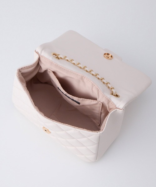 INGNI（イング）の「エンブレム付キルティングショルダーバッグ（ショルダーバッグ・レディース・オフホワイト/ブラック/ピンク・-）」の6枚目の写真