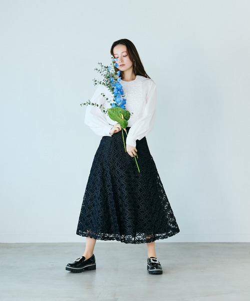 フラワー立体刺繍スカート