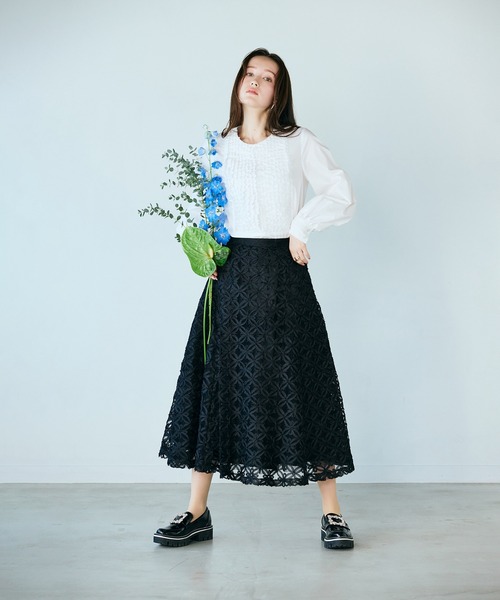 Audie a Muses(オーディアミューズ)の「フラワー立体刺繍スカート(スカート・レディース・ブラック/オフホワイト・42/38)」の20枚目の写真