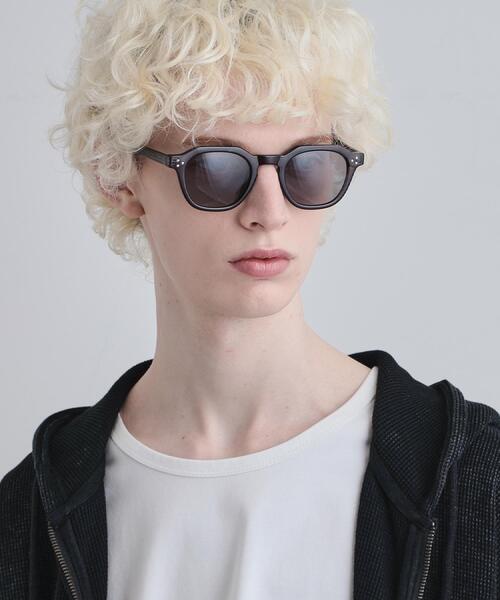 tk.TAKEO KIKUCHI(ティーケータケオキクチ)の「【全6色】アソートサングラス(サングラス・メンズ・グレー系その他3/ブルー/ブラック/ダークブラウン系1/ブラック系2/ブラック系1・00)」の4枚目の写真