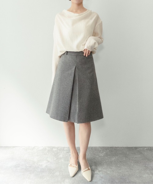 on:nue（オンニュ）の「【on:nue】[着用動画あり！] ドレープレイヤードデザインブラウス /2026 SS COLLECTION（シャツ/ブラウス・レディース・アイボリー/グレー・FREE）」の19枚目の写真