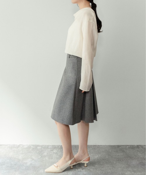 on:nue（オンニュ）の「【on:nue】[着用動画あり！] ドレープレイヤードデザインブラウス /2026 SS COLLECTION（シャツ/ブラウス・レディース・アイボリー/グレー・FREE）」の22枚目の写真