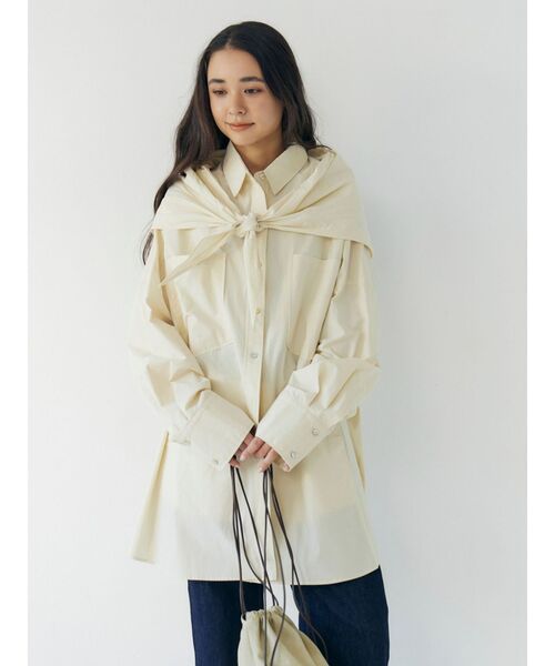 Ungrid（アングリッド）の「スカーフデザインルーズシャツ（シャツ/ブラウス・レディース・グリーン/その他1/ベージュ・FREE）」の4枚目の写真