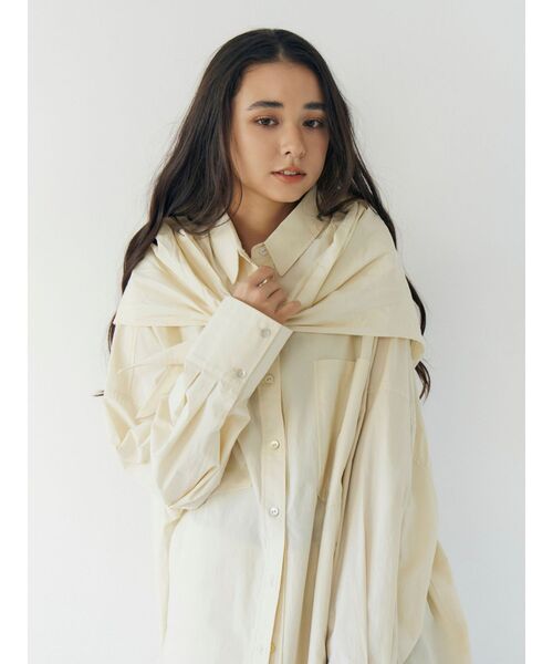 Ungrid（アングリッド）の「スカーフデザインルーズシャツ（シャツ/ブラウス・レディース・グリーン/その他1/ベージュ・FREE）」の5枚目の写真