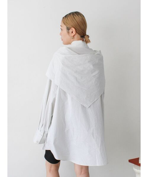 Ungrid（アングリッド）の「スカーフデザインルーズシャツ（シャツ/ブラウス・レディース・グリーン/その他1/ベージュ・FREE）」の11枚目の写真