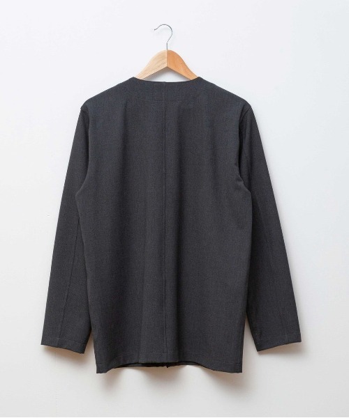 A blends(エイブレンズ)の「A blends ストレッチノーカラーJK(ノーカラージャケット・メンズ・キャメル/ブラック/チャコールグレー・LARGE/MEDIUM)」の12枚目の写真
