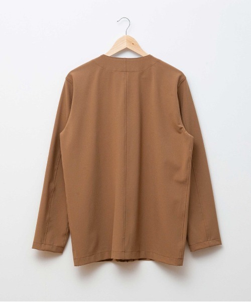 A blends(エイブレンズ)の「A blends ストレッチノーカラーJK(ノーカラージャケット・メンズ・キャメル/ブラック/チャコールグレー・LARGE/MEDIUM)」の10枚目の写真