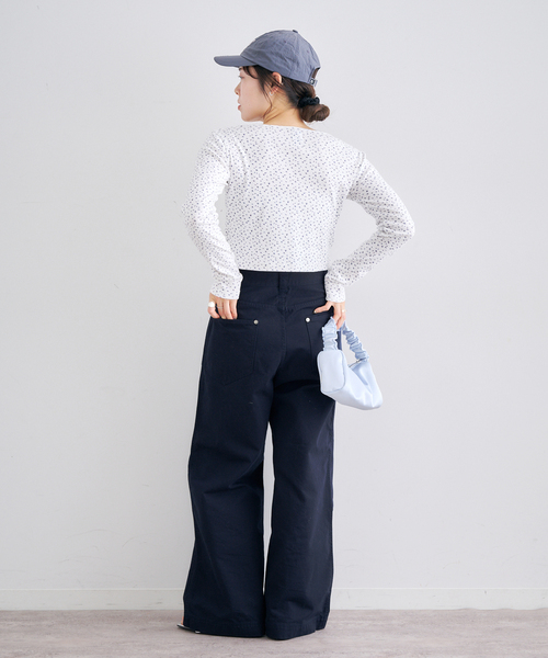 U by SPICK&SPAN(ユーバイスピックアンドスパン)の「ヴィンテージライクチノパンツ(チノパンツ・レディース・アイボリー/ベージュ/ネイビー・38/36)」の22枚目の写真