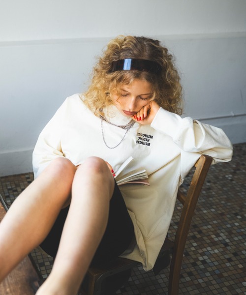 TEEN BOOP(ティーンブープ)の「エンブロイダリールーズロンTee(Tシャツ/カットソー・レディース・チャコールグレー/アイボリー・FREE)」の2枚目の写真