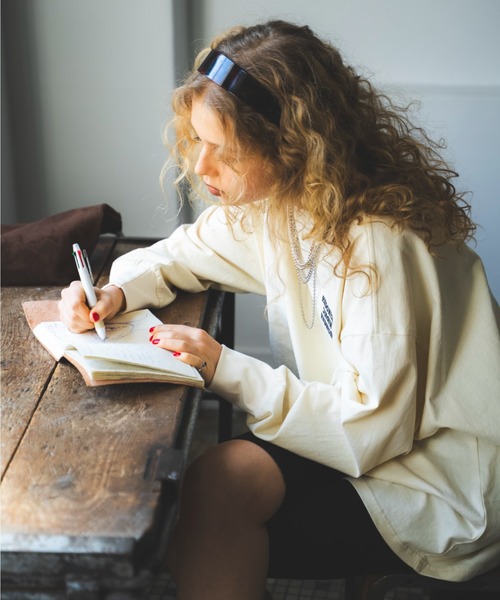 TEEN BOOP(ティーンブープ)の「エンブロイダリールーズロンTee(Tシャツ/カットソー・レディース・チャコールグレー/アイボリー・FREE)」の6枚目の写真