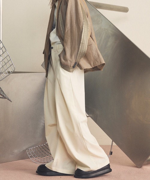 MAISON SPECIAL(メゾンスペシャル)の「《UNISEX》3D Cut Prime-Wide Gathered Trousers/3Dカットプライムワイドギャザースラックス【MAISON SPECIAL/メゾンスペシャル】(スラックス・メンズ・マスタード/ブラック/チャコールグレー/オフホワイト・2/1/0)」の20枚目の写真