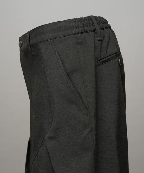 MAISON SPECIAL(メゾンスペシャル)の「《UNISEX》3D Cut Prime-Wide Gathered Trousers/3Dカットプライムワイドギャザースラックス【MAISON SPECIAL/メゾンスペシャル】(スラックス・メンズ・マスタード/ブラック/チャコールグレー/オフホワイト・2/1/0)」の7枚目の写真