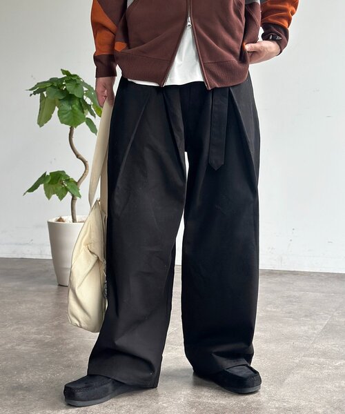 CPCM(シーピーシーエム)の「クロスタックベルト付きチノパンツ(その他パンツ・レディース・ブラック/ベージュ/チャコールグレー・LARGE/MEDIUM)」の2枚目の写真