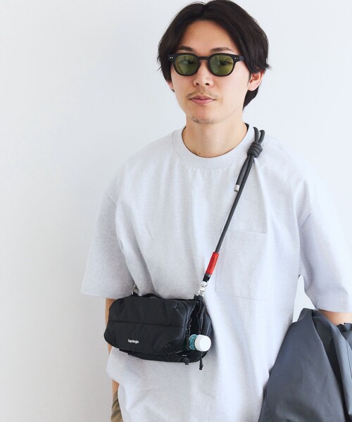 Topologie（トポロジー）の「Topologie/トポロジー Bottle Sacoche Medium Puffer ボトルサコッシュ【バッグ単体】（ショルダーバッグ・メンズ・ブラック・ONE SIZE）」の3枚目の写真