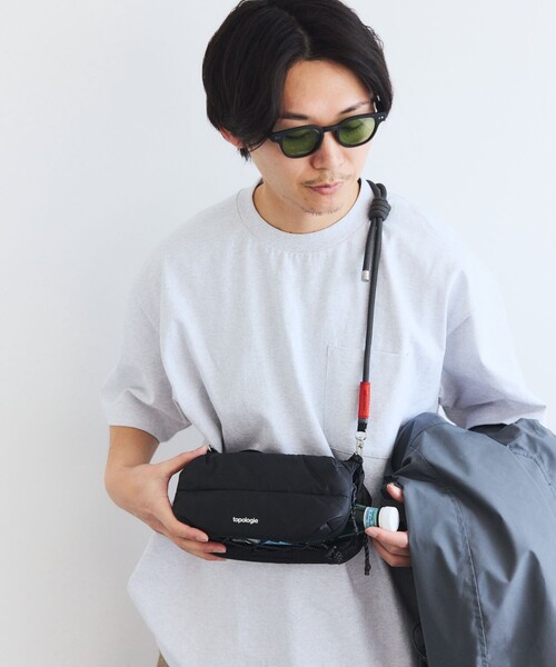 Topologie（トポロジー）の「Topologie/トポロジー Bottle Sacoche Medium Puffer ボトルサコッシュ【バッグ単体】（ショルダーバッグ・メンズ・ブラック・ONE SIZE）」の5枚目の写真
