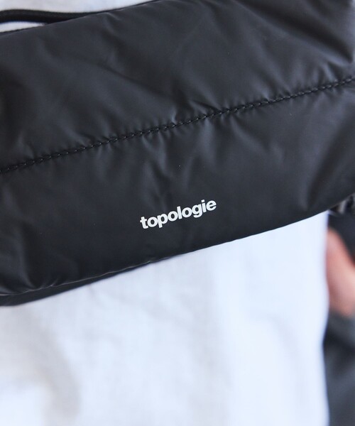 Topologie（トポロジー）の「Topologie/トポロジー Bottle Sacoche Medium Puffer ボトルサコッシュ【バッグ単体】（ショルダーバッグ・メンズ・ブラック・ONE SIZE）」の7枚目の写真