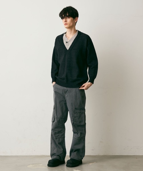 Shoowtime（ショウタイム）の「Henley Neck Knit Sweater / ヘンリーネックレイヤードニットセーター（ニット/セーター・メンズ・ブラック/グレー・MEDIUM/LARGE/X-LARGE）」の16枚目の写真