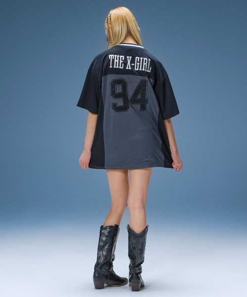 X-girl（エックスガール）の「FACE LABEL FOOTBALL TEE DRESS（ワンピース・レディース・ブラック/ブラウン/ピンク・S/M）」の10枚目の写真