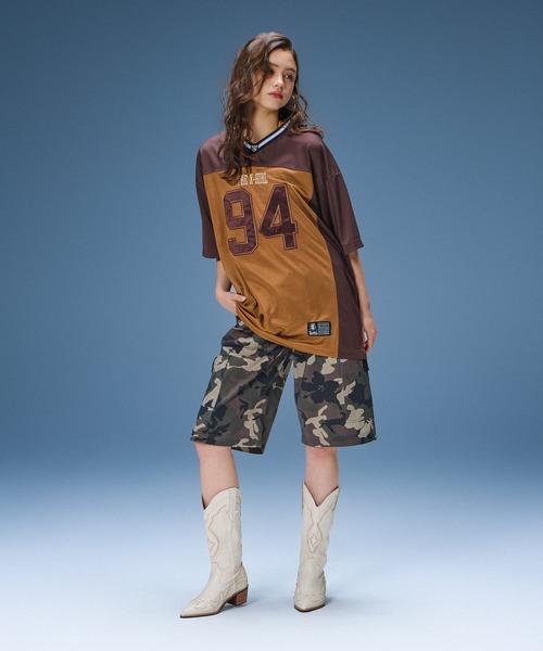 X-girl（エックスガール）の「FACE LABEL FOOTBALL TEE DRESS（ワンピース・レディース・ブラック/ブラウン/ピンク・S/M）」の13枚目の写真