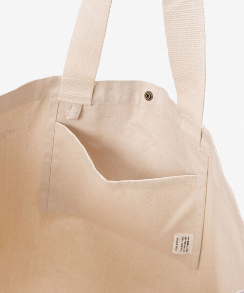 THE NORTH FACE(ザノースフェイス)の「THE NORTH FACE/ザ・ノース・フェイス Ramp Tote L/ランプトートL【NM72607】(トートバッグ・メンズ・グリーン/レッド/イエロー/ブルー/ブラック・ONE SIZE)」の13枚目の写真