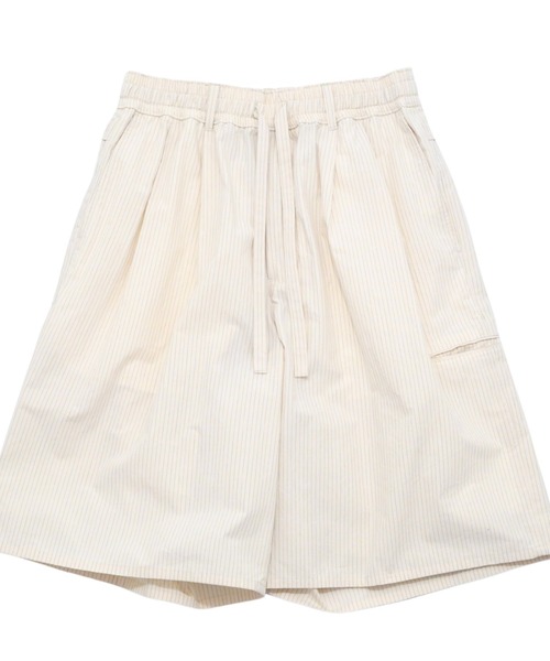 MATSUFUJI(マツフジ)の「【MATSUFUJI】 Striped Wide Shorts(その他パンツ・メンズ・ブラック/オフホワイト・3/2)」の2枚目の写真