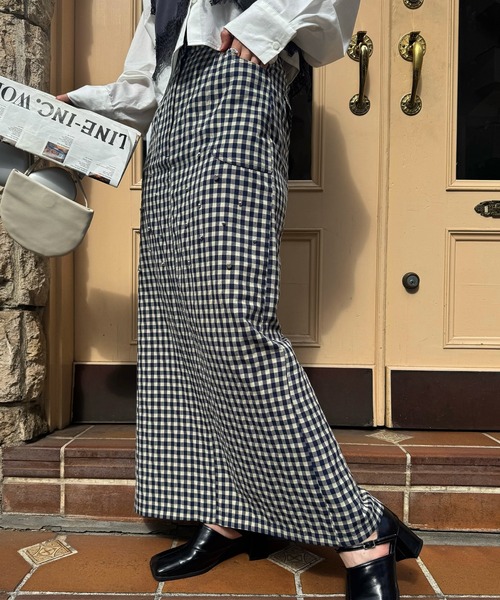 WILLFULLY（ウィルフリー）の「bijou embellished pencil SK（スカート・レディース・ブラック/ネイビー・FREE）」の2枚目の写真