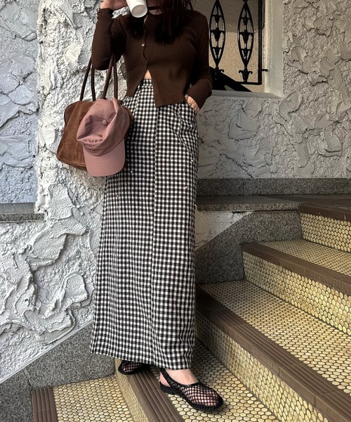 WILLFULLY（ウィルフリー）の「bijou embellished pencil SK（スカート・レディース・ブラック/ネイビー・FREE）」の5枚目の写真