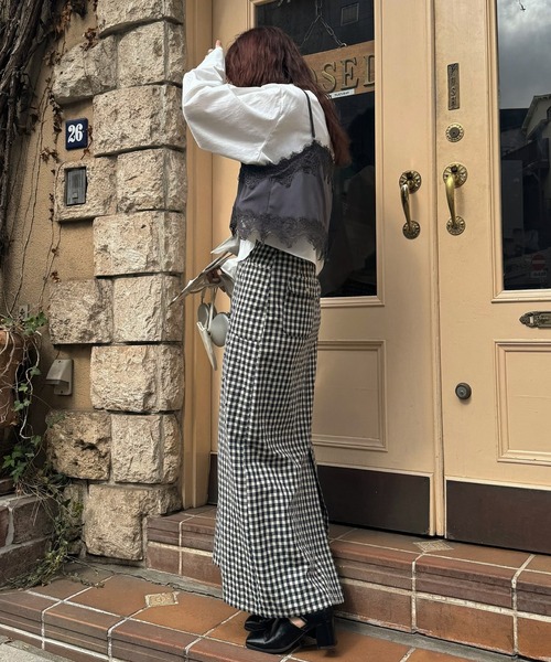 WILLFULLY（ウィルフリー）の「bijou embellished pencil SK（スカート・レディース・ブラック/ネイビー・FREE）」の12枚目の写真