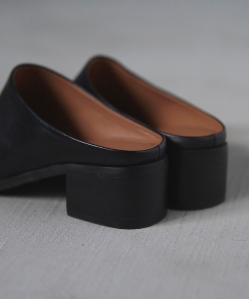 anuke(アンヌーク)の「anuke Ecoleather Heel Slip-ons エコレザーヒールスリッポン/62521021(スリッポン・レディース・ブラック・36/37/38)」の15枚目の写真