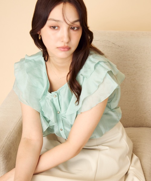 MISCH MASCH（ミッシュマッシュ）の「2026春夏新作 シアーレースラッフルフリルブラウス（シャツ/ブラウス・レディース・イエロー/グリーン/ホワイト/ブラック/アイボリー・ﾌﾘ-）」の18枚目の写真