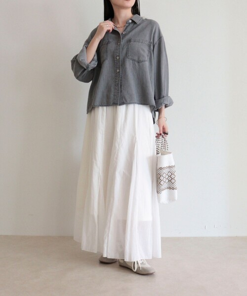 fredy emue（フレディエミュ）の「とろみデニムクロップドシャツ（シャツ/ブラウス・レディース・ブルー/チャコールグレー・38）」の8枚目の写真