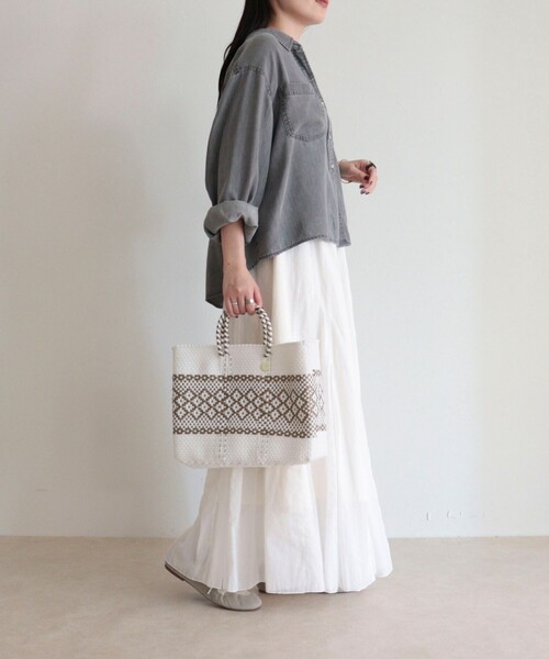 fredy emue（フレディエミュ）の「とろみデニムクロップドシャツ（シャツ/ブラウス・レディース・ブルー/チャコールグレー・38）」の10枚目の写真