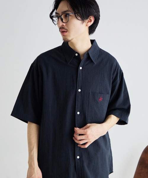 BEVERLY HILLS POLO CLUB(ビバリーヒルズポロクラブ)の「【BEVERLY HILLS POLO CLUB / ビバリーヒルズ ポロクラブ】 ワンポイントポニー刺繍 ハイツイスト 半袖シャツ(シャツ/ブラウス・メンズ・オフホワイト/ブルー/ベージュ系その他/ブルー系その他/ブラック系その他/ベージュ系その他2/スミクロ・M/LL/L)」の3枚目の写真