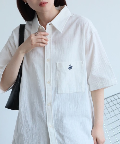 BEVERLY HILLS POLO CLUB(ビバリーヒルズポロクラブ)の「【BEVERLY HILLS POLO CLUB / ビバリーヒルズ ポロクラブ】 ワンポイントポニー刺繍 ハイツイスト 半袖シャツ(シャツ/ブラウス・メンズ・オフホワイト/ブルー/ベージュ系その他/ブルー系その他/ブラック系その他/ベージュ系その他2/スミクロ・M/LL/L)」の9枚目の写真
