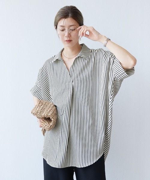reca（レカ）の「エンボス加工スキッパーブラウス（シャツ/ブラウス・レディース・アイボリー/イエロー/ネイビー/ミント/ブラック/ホワイト/ブルー系その他/グレー系その他・M）」の14枚目の写真